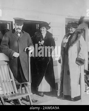Franz Ferdinand (1863-1914), Archiduc d'Autriche; Comtesse Baillet de Latour et Sophie, duchesse d'Hohenberg (1868-1914), épouse de Franz Ferdinand (de gauche à droite) Banque D'Images