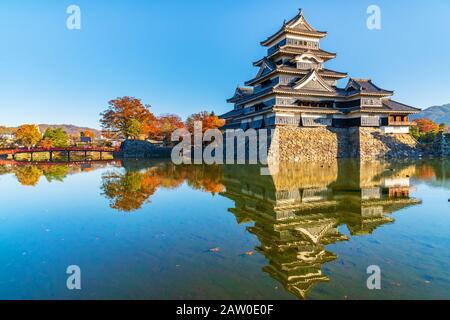 Bel Automne Du Château De Matsumo, Nagano, Japon Banque D'Images