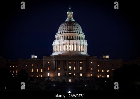 L'adresse de l'État de l'Union 2020 a lieu au Capitole des États-Unis le 4 février 2020 à Washington, D.C. la 35ème équipe de soutien civil (CST) de la Garde nationale de Virginie-Occidentale a assisté à l’événement et a été stratégiquement prépositionnée pour fournir un soutien aux Services de gestion des incendies et des urgences de D.C., au USCP, à la Garde nationale de D.C. et à de nombreuses autres agences civiles et fédérales pour la SOTUA. (ÉTATS-UNIS Photo De La Garde Nationale Aérienne Par Sgt. Vance Caleb) Banque D'Images