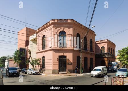 Vue extérieure du Teatro Municipal de Asuncion 'Ignacio A. Panet', un théâtre municipal dans le centre historique d'Asuncion, au Paraguay Banque D'Images