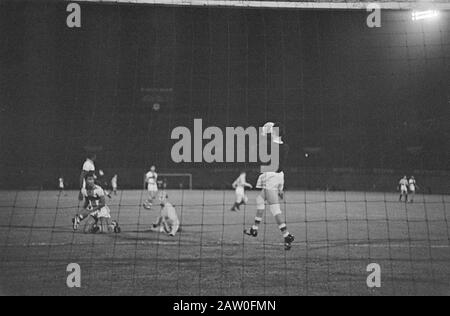 Pays-Bas contre les Antilles néerlandaises 8-0, heure du jeu Date : 5 septembre 1962 lieu : Pays-Bas, Antilles néerlandaises mots clés : sport, football Banque D'Images