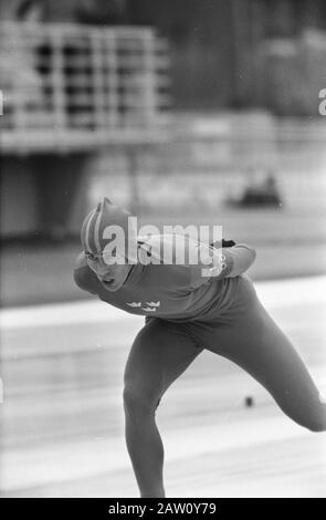 Jeux olympiques Grenoble, patinage 10 000 m Johnny Hoeglin pendant sa course, gagnant Date : 17 février 1968 lieu : Grenoble mots clés : patinage, sports Banque D'Images