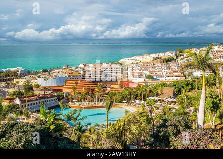 Paysage avec la côte d'Adeje, île de Tenerife, Espagne Banque D'Images