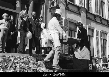 Fashion Show Soestdijk On The Platform Date: 30 Avril 1979 Lieu: Soestdijk Utrecht Mots Clés: Parades Banque D'Images