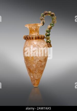 Minoan petit cristal de roche de luxe rythmé avec une poignée de crads crastal et ivoire guildé, Zakros Centural Sanctuary Complex 1500-1400 BC; Héraklion A Banque D'Images