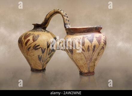 Minoan décoré d'une double brochette avec motif fleuri crocus, Poros Héraklion 1800-1650 av. J.-C.; Musée archéologique d'Héraklion. Banque D'Images