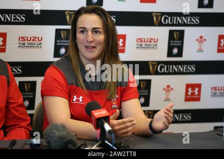 Cardiff, Royaume-Uni. 06 février 2020. Siwan Lillicrap, capitaine de l'équipe de rugby Wales Women, parle aux médias. Conférence de presse sur l'annonce de l'équipe de rugby Wales pour femmes au Vale Resort, Hensol, près de Cardiff, Pays de Galles du Sud le jeudi 6 février 2020, l'équipe se prépare à leur prochain match Des Six nations Womens contre l'Irlande ce week-end. Pic d'Andrew Orchard/Alay Live News Banque D'Images