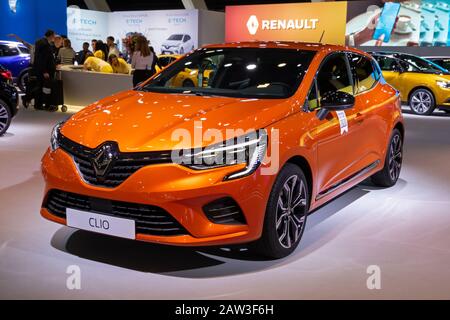 Bruxelles - 9 JANVIER 2020 : nouveau modèle Renault Clio présenté au salon automobile Bruxelles Autosalon 2020. Banque D'Images