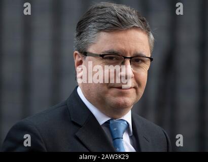 Downing Street, Londres, Royaume-Uni. 6 février 2020. Robert Buckland QC, secrétaire d'État à la Justice, Lord Chancellor quitte Downing Street après une réunion hebdomadaire du cabinet. Crédit : Malcolm Park/Alay Live News. Banque D'Images