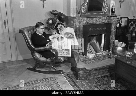 La princesse Margriet et Piet van Vollenhoven sur le Loo à Apeldoorn. Numéro 12, Numéro 11 Date: 16 Novembre 1967 Lieu: Apeldoorn, Gueldre Nom De La Personne: Margriet, Princesse, Vollenhoven, Pieter Van Nom De L'Institution: Palais Het Loo Banque D'Images