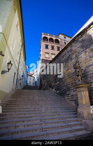 Vue sur un escalier à Prague, en Europe centrale Banque D'Images