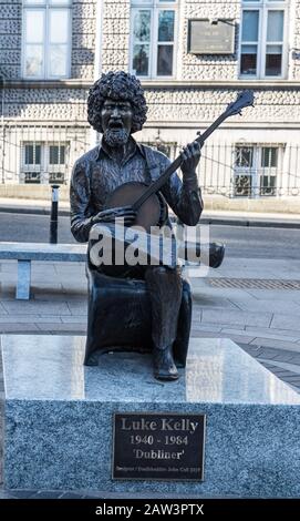 Dublin, Irlande, 25 Mars 2019. Statue de luke Kelly qui était un membre légendaire du groupe folklorique de musique irlandaise traditionnelle des Dubliners Banque D'Images