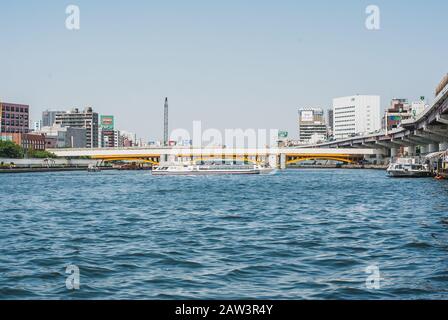 Pont Ryogoku au-dessus du Sumida-gawa à Tokyo, Japon Banque D'Images