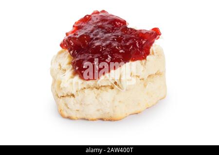 Studio tourné de scones faits maison, crème épaisse et confiture de fraises. Quand la confiture est sur le dessus, il a dit qu'il s'agit d'une version Devonshire - John Gollop Banque D'Images