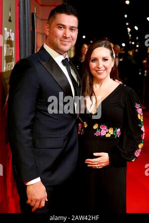 M. Rab Wilding (à gauche) et M. Jill Morgan ont assisté aux Sun Military Awards 2020 qui se sont tenus à La Salle De Banquet de Londres. Banque D'Images