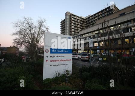 Vue sur l'hôpital d'enseignement Royal Free Hospital dans le quartier de Hampstead dans le quartier de Londres Borough de Camden. L'hôpital fait partie de la Royal Free London NHS Foundation Trust. Photo PA. Date De L'Image: Jeudi 6 Février 2020. Crédit photo devrait lire: Jonathan Brady/PA Fil Banque D'Images