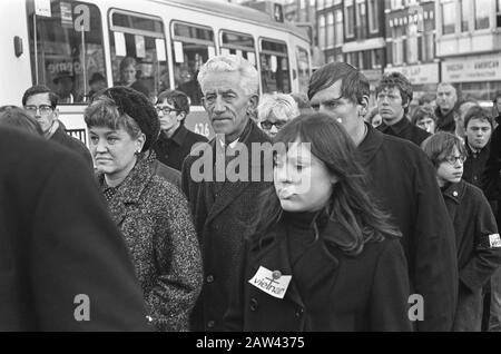 Protestation mars artistes contre la guerre au Vietnam Date: 26 décembre 1966 lieu: Vietnam mots clés: Artistes, Marches De Protestation, guerres Banque D'Images