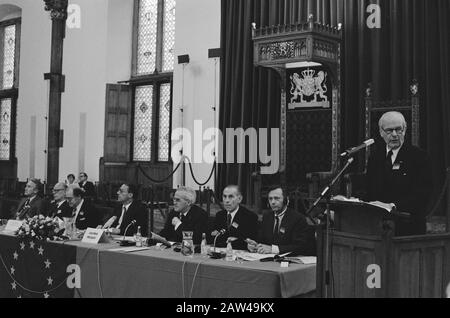 Conseil de l'Europe tenu à la Haye 6ème audience publique sur l'innovation, la concurrence et la décision politique Date: 24 mars 1981 lieu: La Haye, Pays-Bas du Sud mots clés : auditions Nom De La Personne: H. Sexton Banque D'Images