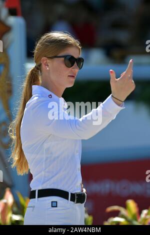 Dossier : 6 février 2020. La fille de Bill Gates, Jennifer, s'est engagée à l'Equestrian égyptien Nayel Nassar. Photo prise : Miami BEACH, FL - AVRIL 06 : Jennifer Gates assiste à l'arrêt Longines Global Champions Tour à Miami Beach. Jennifer est la fille de Bill et Melinda Gates le 6 avril 2018 à Miami Beach, en Floride. Personnes: Jennifer Gates Crédit: Groupe Médias De Tempêtes/Alay Live News Banque D'Images