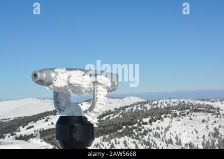 Vue hiver, spyglass sur le sommet de la montagne en hiver, station de ski Kopaonik, Serbie Banque D'Images