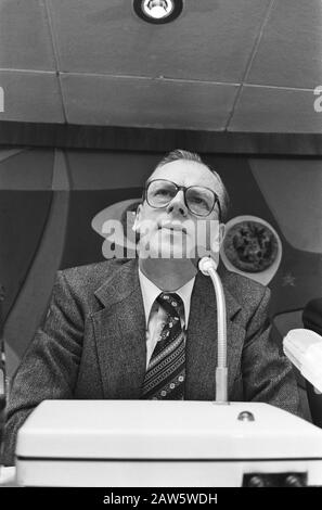 Conseil du Parti CSF à Rotterdam sur la fusion CDA Président du CMC Wim Vergeer Date : 3 mars 1979 lieu : Rotterdam, Hollande-Méridionale mots clés : fusions, conseils de partis, Portraits, présidents Nom De La Personne : Vergeer, Wim Banque D'Images