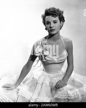 1952 CA , USA : l'actrice DE cinéma JEAN PETERS ( 1926 - 2000 ), pubblica Still . - FILM - portrait - ritrato - CINÉMA - robe blanche - abito ve Banque D'Images