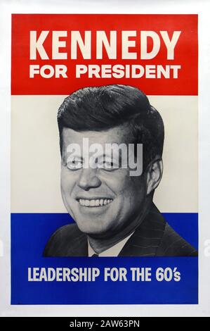 1961 , États-Unis : l'américain JOHN Fitzgerald KENNEDY ( 1917 - 1963 ) candidat président des États-Unis , affiche électorale - JOUR D'ÉLECTION - ELEZIONI POLITICHE - P Banque D'Images