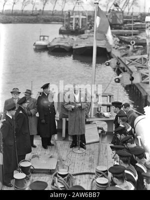 Mise En Service Des Transferts Coastal Minesweeper Drachten Of Yard Nv Niestern, Syndicat De La Construction Navale Hellevoetsluis Date : 27 Janvier 1956 Lieu : Hellevoetsluis Mots Clés : Transferts Nom De L'Établissement : Niestern-Sanders Banque D'Images