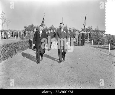 Prince Bernhard Visit Rucphen Date : 4 Octobre 1955 Lieu : Rucphen Nom De La Personne : Bernhard, Prince Banque D'Images