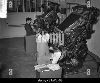Bomb De La Société De Mission Par Sigfried Date: 13 Mars 1957 Mots Clés: Emploi, Personne De Travail Nom: Société Bom Nom De L'Institution: Sigfried Banque D'Images