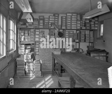 Bomb De La Société De Mission Par Sigfried Date: 13 Mars 1957 Mots Clés: Emploi, Personne De Travail Nom: Société Bom Nom De L'Institution: Sigfried Banque D'Images