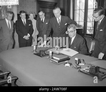 Missions Association Of Securities Date : 6 Avril 1961 Mots Clés : Missions, Associations Banque D'Images