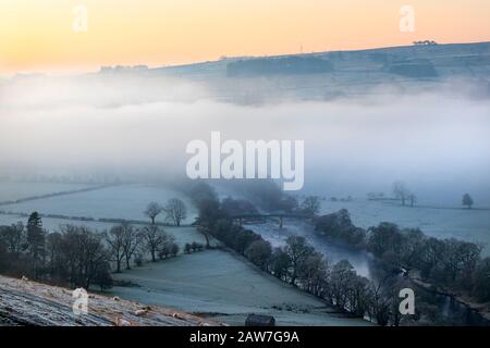 Middleton-in-Teesdale, comté de Durham, Royaume-Uni. 7 février 2020. Météo britannique. C'était un début froid et brumeux près de Middleton-in-Teesdale, comté de Durham. Crédit: David Forster/Alay Live News Banque D'Images