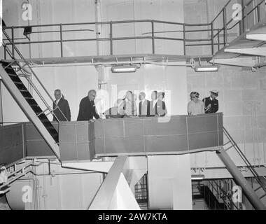 Princess Beatrix A Baptisé Le Plus Grand Pétrolier Esso Hague Mer Du Nord Date : 4 Juillet 1963 Mots Clés : Pétroliers Nom De La Personne : Beatrix, Princess Banque D'Images