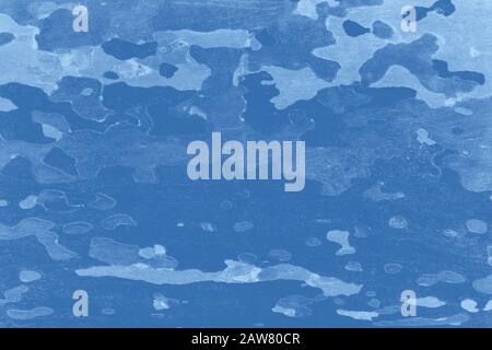 Platanus ou sycamores écorce arrière-plan. Arrière-plan de texture abstraite. Couleur bleu classique. Photo tonifiée Banque D'Images