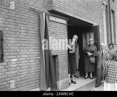 Ouverture De L'École Anne Frank À Niersstraat Date : 12 Juin 1957 Mots Clés : Écoles Banque D'Images