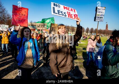 Den Haag, Pays-Bas. 7 février 2020. LA HAYE, Malieveld, 07-02-2020, Exactement un an après la première grande grève climatique, les étudiants redescendent dans la rue pour le climat. Crédit: Pro Shots/Alay Live News Banque D'Images