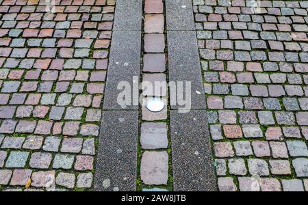 Vue rapprochée détaillée sur les textures de rue pavées en haute résolution Banque D'Images