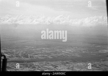 Reportage aéroport Yogya, arrivée Catalina république, membres à l'étude Comité De Bons offices [inondation, inondation ou inondation aérienne, côtière] Date: 19 décembre 1948 lieu: Indonésie Indes orientales néerlandaises Banque D'Images