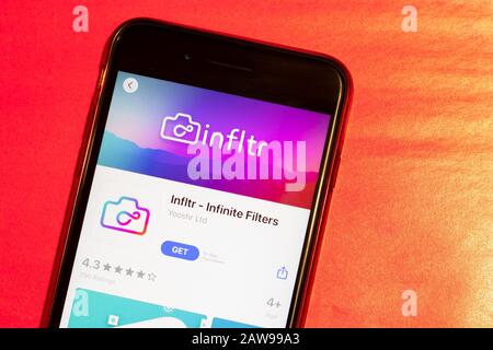 New York City, États-Unis - 5 février 2020 : icône de l'application Infltr sur l'écran du téléphone, éditorial illustratif Banque D'Images