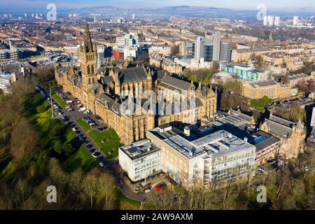 Vue aérienne des bâtiments gothiques de l'Université de Glasgow, Ecosse, Royaume-Uni Banque D'Images