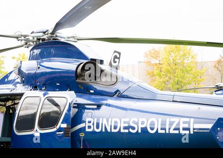 Tir Détaillé De L'Hélicoptère De La Police Fédérale (Bundespolizei) Banque D'Images