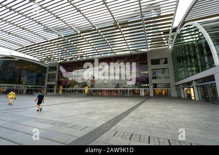 Singapour. Janvier 2020. L'entrée des Shoppes au bâtiment Marina Bay Sands Banque D'Images