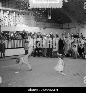 Ouverture du bâtiment Wonderland RAI par le maire Dailly Date : le 15 juillet 1953 mots clés : ouvertures, maires Nom De La Personne : Ailly, Arnold Jan d' Banque D'Images