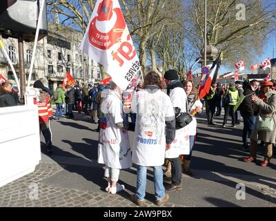 Pour la 12ème mobilisation contre la réforme des retraites depuis la mobilisation historique du 5 décembre, la participation de 600 personnes est en déclin Banque D'Images