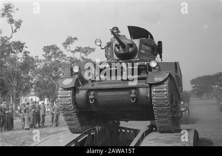 Manoeuvres De Chars Batavia Manoeuvres Squadron Vechtwagens Knil. Tank BIMA dirige un soumis par Ineke Bridge part Date: Novembre 1946 lieu: Batavia, Indonésie, Jakarta, Hollandais East Indies Banque D'Images