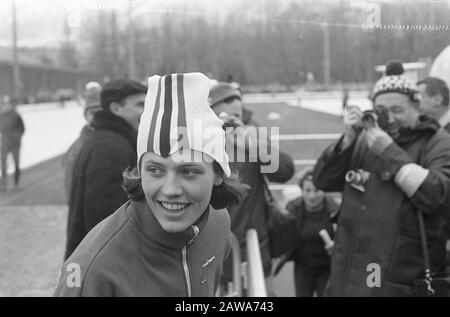 Jeux olympiques d'hiver à Grenoble Lyudmila Titova (URSS), gagnante du patinage de vitesse de 500 mètres pour les femmes. Date : 9 Février 1968 Lieu : Grenoble, Suisse Mots Clés : Jeux Olympiques, Patinage, Sport Nom De La Personne : Tilova, Lyudmila Nom De L'Établissement : Jeux Olympiques D'Hiver Banque D'Images