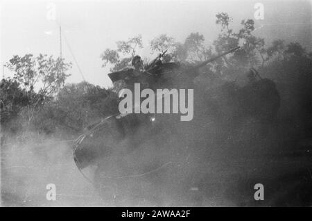 Manoeuvres De Chars Batavia Manoeuvres Squadron Vechtwagens Knil Date : Novembre 1946 Lieu : Batavia, Indonésie, Jakarta, Antilles Néerlandaises De L'Est Banque D'Images