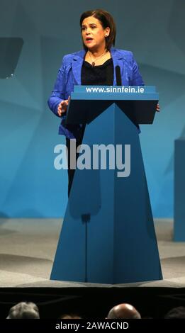 Londonderry, Irlande Du Nord, Royaume-Uni. 16 novembre 2019. Sinn Fein Ard Fheis 2019. La présidente Mary Lou McDonald s'est présentée ce soir au Foyle Theatre, Derry, le deuxième jour de leur ARD Fheis. Photo: Sam Boal Rollingnews.Ie Banque D'Images