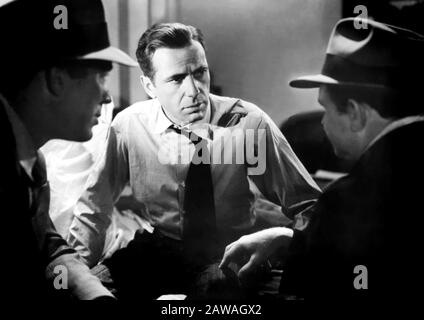 1941 , HOLLYWOOD , États-Unis : le célèbre acteur de cinéma HUMPHREY BOGART ( 1899 - 1957 ) , pubblica encore par LE FALCON MALTAIS ( il mistero del falco Banque D'Images